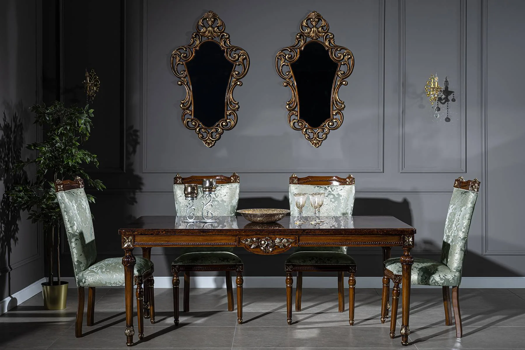 Palace Classic Dining Room Set