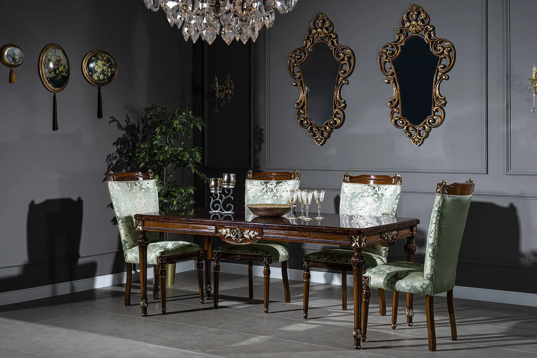 Palace Classic Dining Room Set